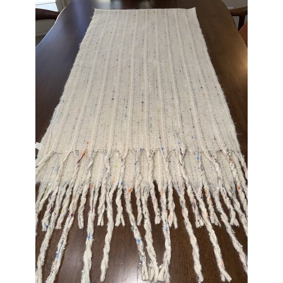 Marcus Adler Cream Tweed Knit Scarf w/ Fringe Sparkle Fleck Yarn NWT Cozy Chic - Picture 3 of 7